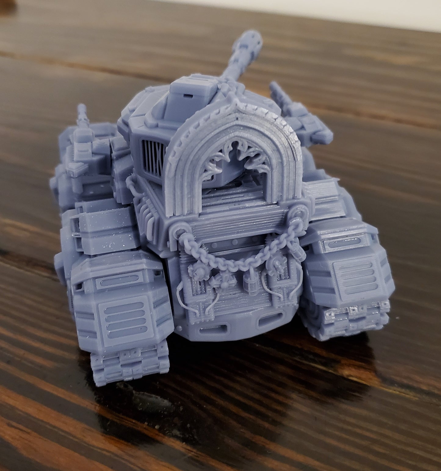 Decor is from the Templar Vehicle Ornaments kit. It is NOT included with the Smilodon set.
