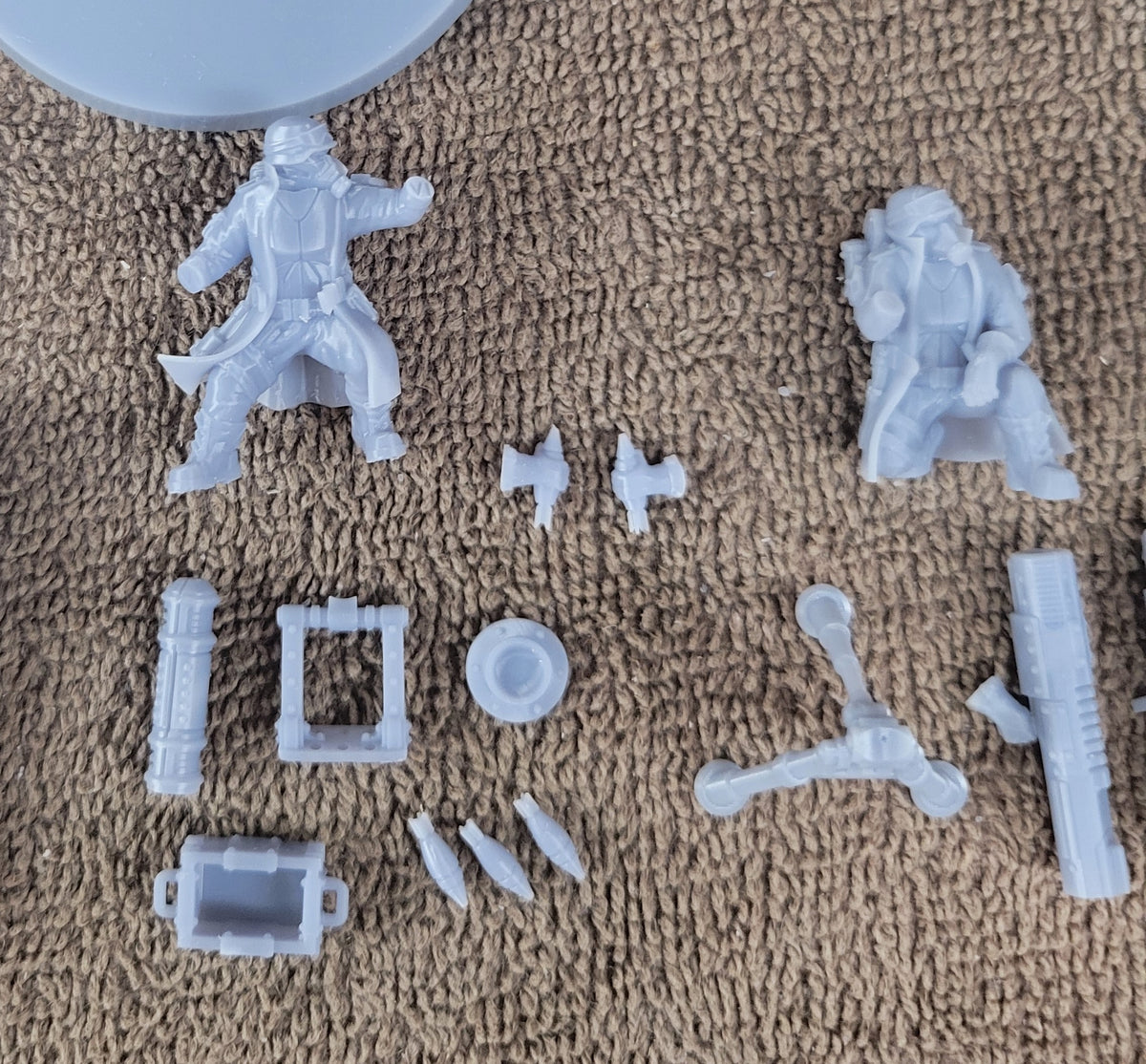 Steel Guard-Heavy Weapons Team (10-Unit Kit or Single Model) by RedMakers