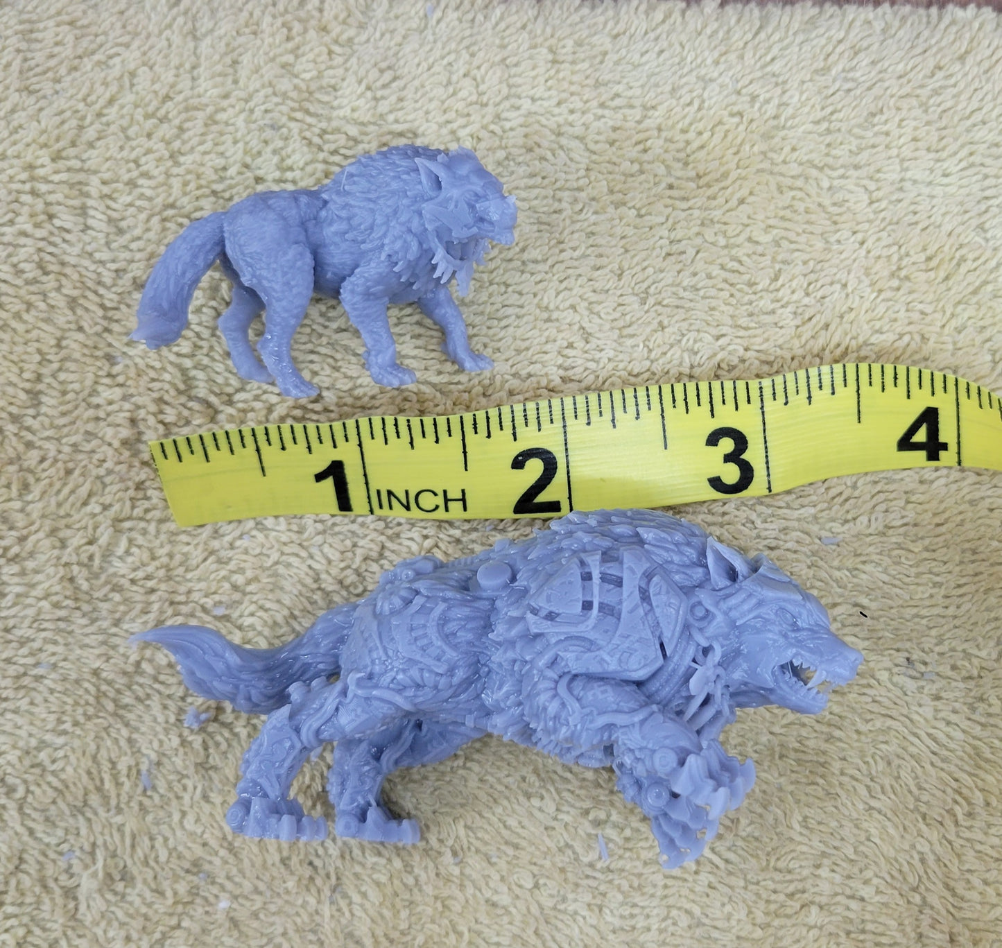 Difference in size between hunting wolf (top) and chariot wolf (below- see listing for Chariot Bears or Wolves)