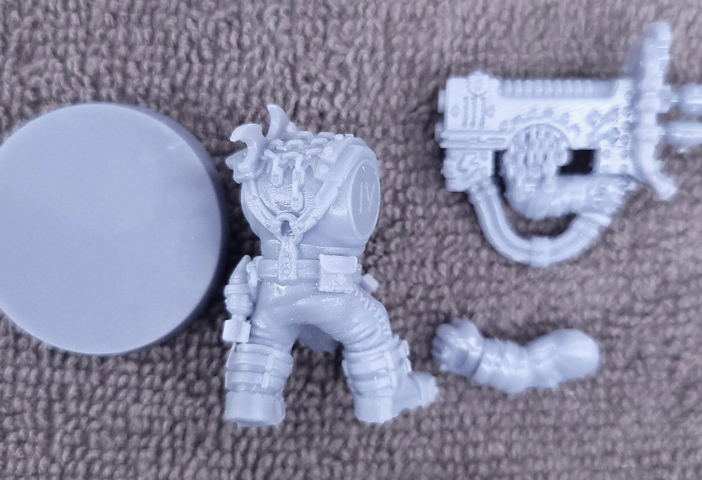 Kill Squad- Orks (8-Unit Kit or Single Model) by Adeptus Miniatures