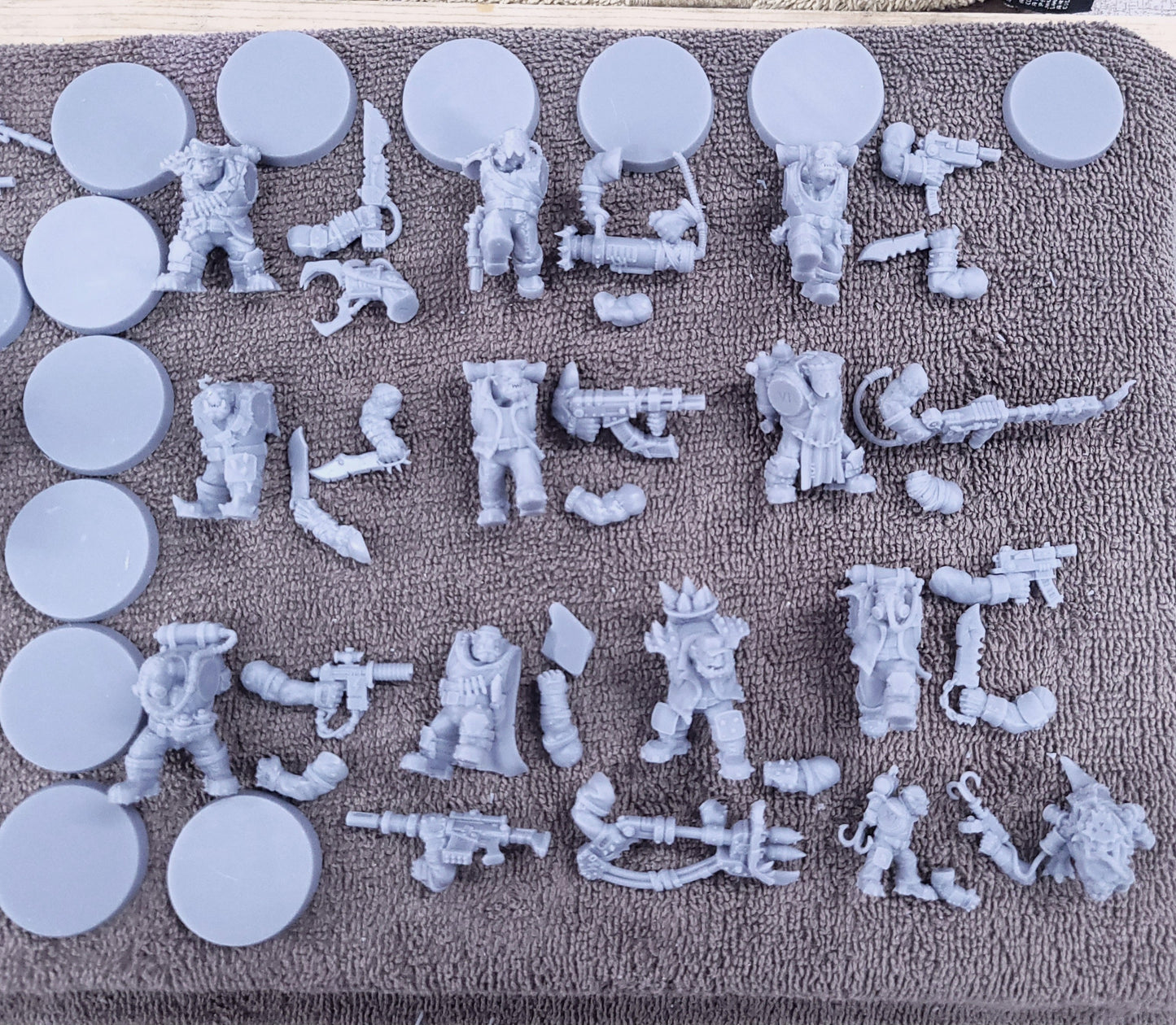 Kill Squad- Da Snikkas (12-Unit Kit or Single Model) by Adeptus Miniatures