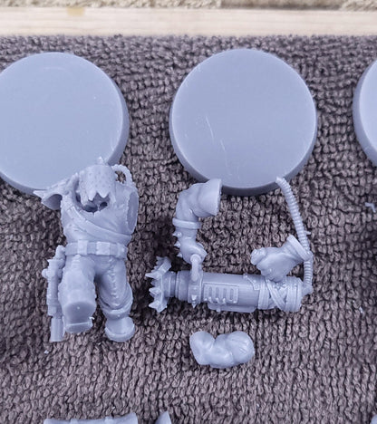 Kill Squad- Da Snikkas (12-Unit Kit or Single Model) by Adeptus Miniatures
