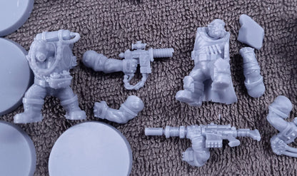 Kill Squad- Da Snikkas (12-Unit Kit or Single Model) by Adeptus Miniatures