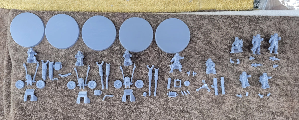 Steel Guard-Heavy Weapons Team (10-Unit Kit or Single Model) by RedMakers
