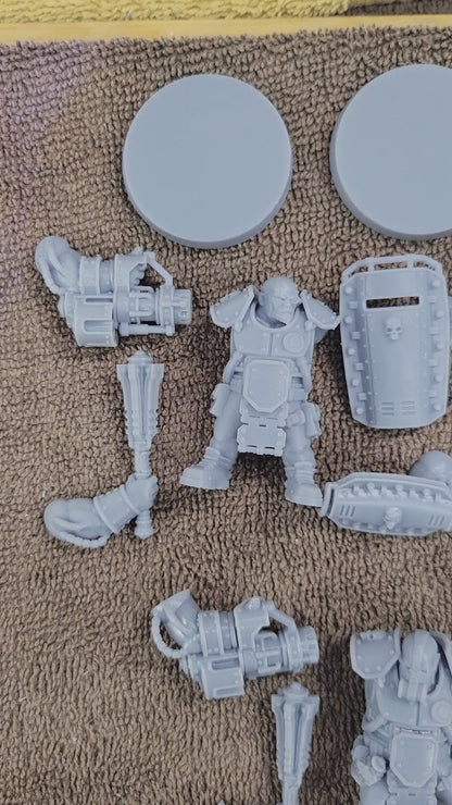 Abhuman Giants in Heavy Armor (5-Unit Kit or Single Model) by RedMakers