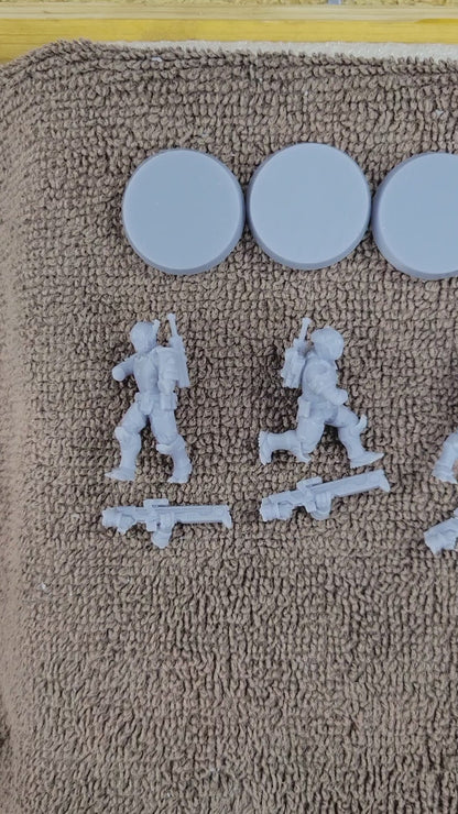 Line Strikers- Kae'ti (5-Unit Kit or Single Model) by Adeptus Miniatures