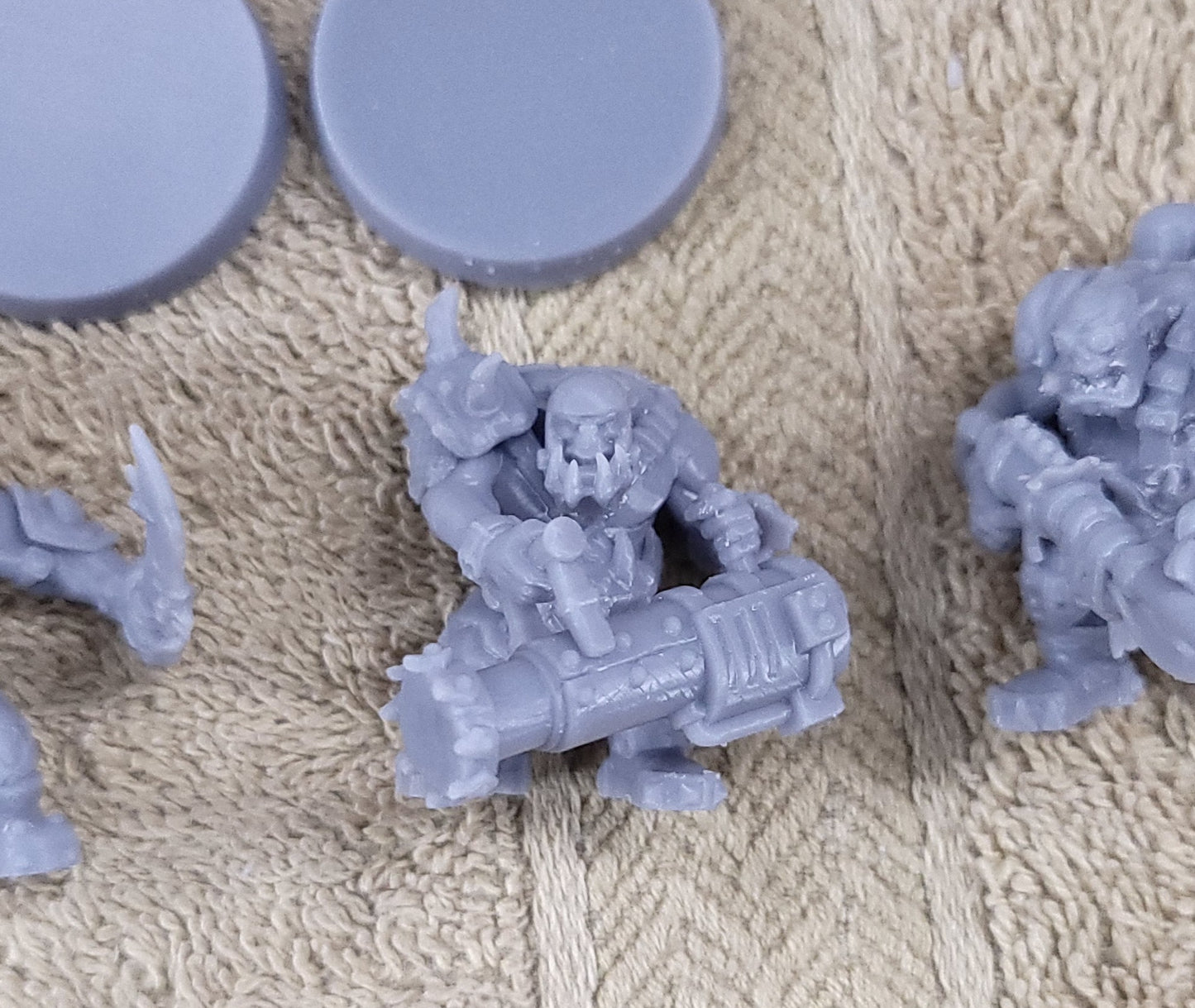 Rokkrampa Gutsmashas-Orks (5-Unit Kit or Single Model) by Adeptus Miniatures