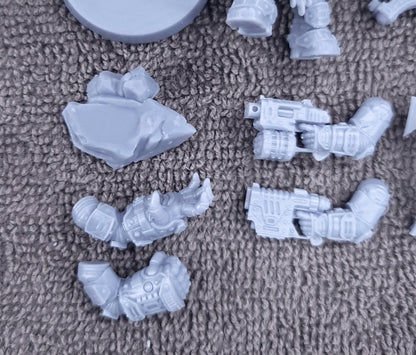 Bramnir- Dwarf Commander by Adeptus Miniatures