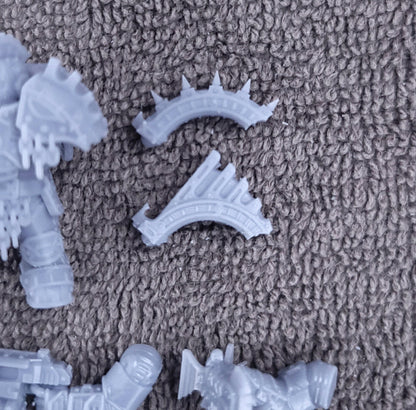 Bramnir- Dwarf Commander by Adeptus Miniatures