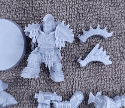 Bramnir- Dwarf Commander by Adeptus Miniatures