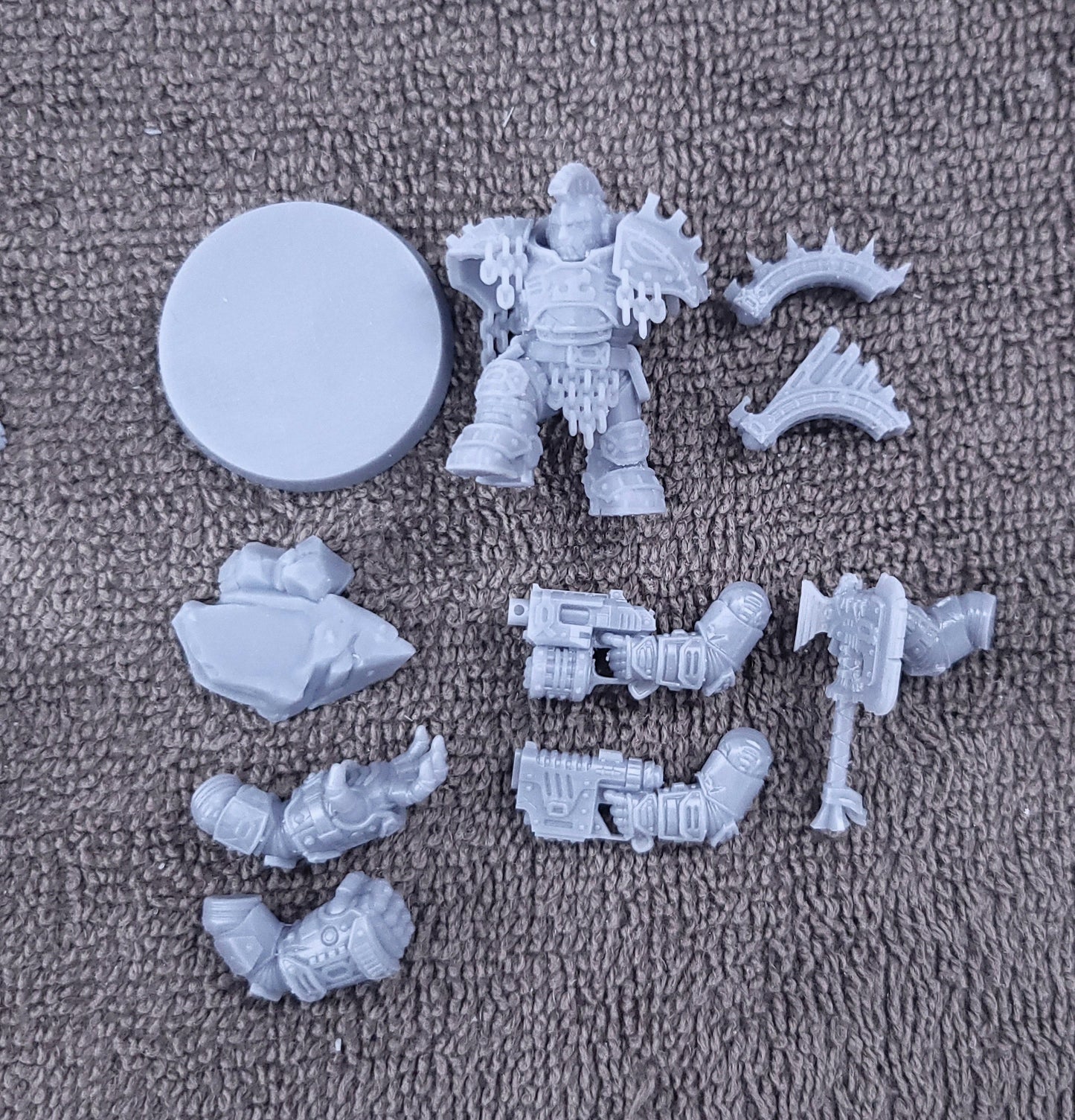 Bramnir- Dwarf Commander by Adeptus Miniatures