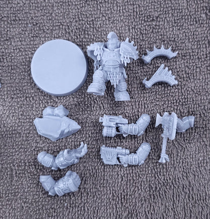 Bramnir- Dwarf Commander by Adeptus Miniatures