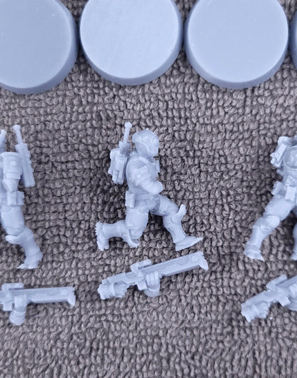 Line Strikers- Kae'ti (5-Unit Kit or Single Model) by Adeptus Miniatures