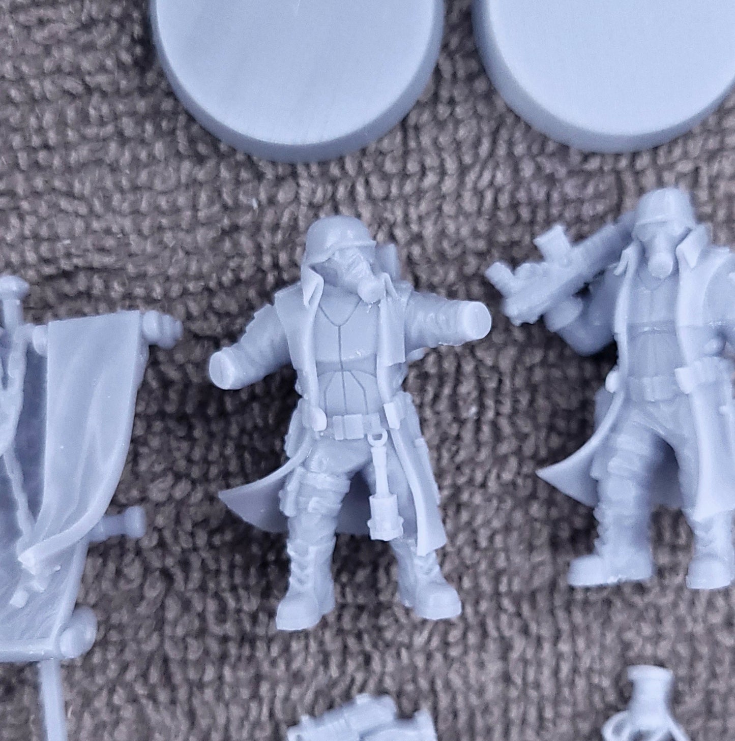 Steel Guard-Command Squad (4-Unit Kit or Single Model) by RedMakers